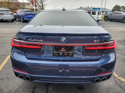 2022 BMW ALPINA B7 xDrive