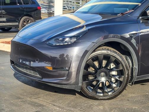 2024 Tesla Model Y Long Range