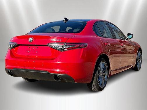 Rosso 2024 Alfa Romeo Giulia Ti