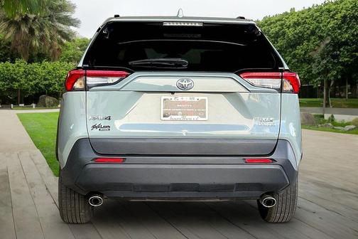 2021 Toyota RAV4 Hybrid XLE Premium