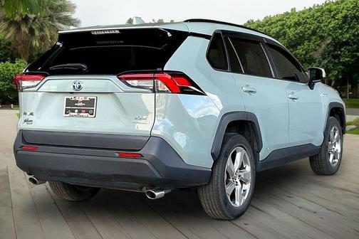 2021 Toyota RAV4 Hybrid XLE Premium