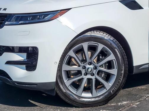 2023 Land Rover Range Rover Sport SE