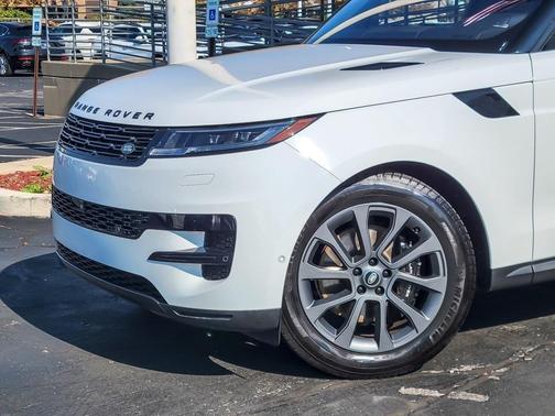 2023 Land Rover Range Rover Sport SE