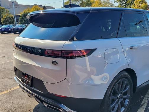 2023 Land Rover Range Rover Sport SE
