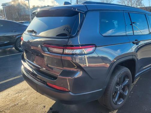 2021 Jeep Grand Cherokee L Laredo
