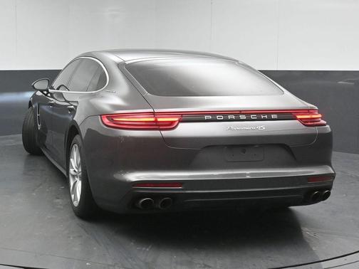 2018 Porsche Panamera 4S Executive