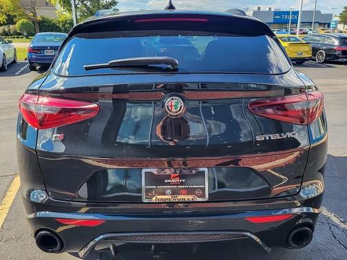 2022 Alfa Romeo Stelvio Veloce