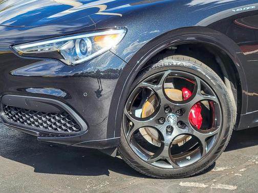 2022 Alfa Romeo Stelvio Veloce