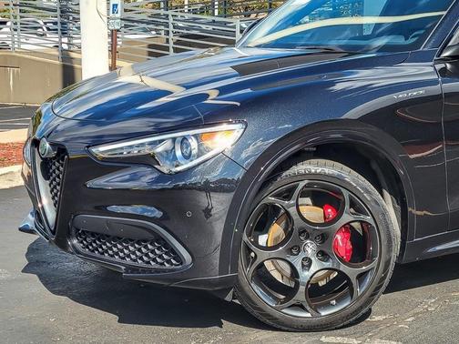 2022 Alfa Romeo Stelvio Veloce
