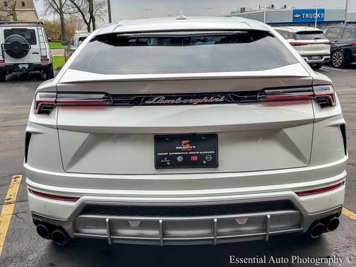 2020 Lamborghini Urus Base