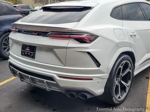 2020 Lamborghini Urus Base