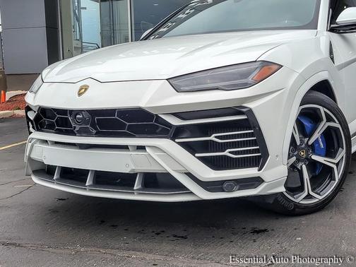 2020 Lamborghini Urus Base