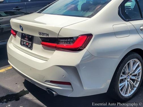 2023 BMW 330 i xDrive