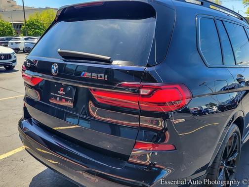 2022 BMW X7 M50i