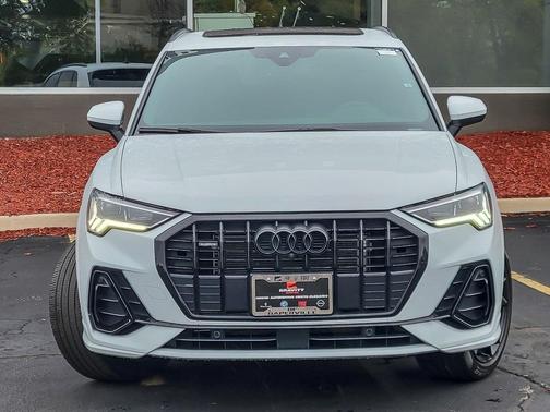 2023 Audi Q3 45 S line Premium