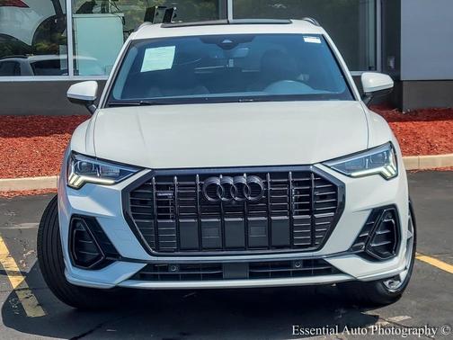 2023 Audi Q3 45 S line Premium