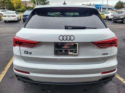 2023 Audi Q3 45 S line Premium