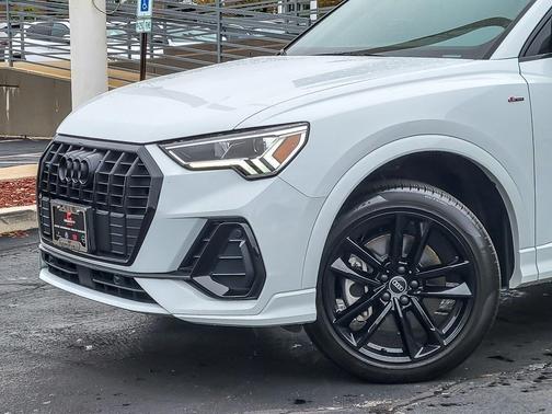 2023 Audi Q3 45 S line Premium
