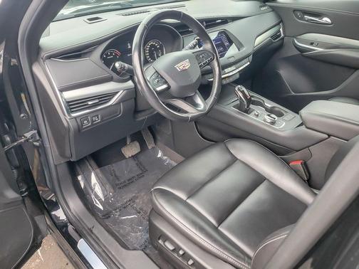 2020 Cadillac XT4 Premium Luxury