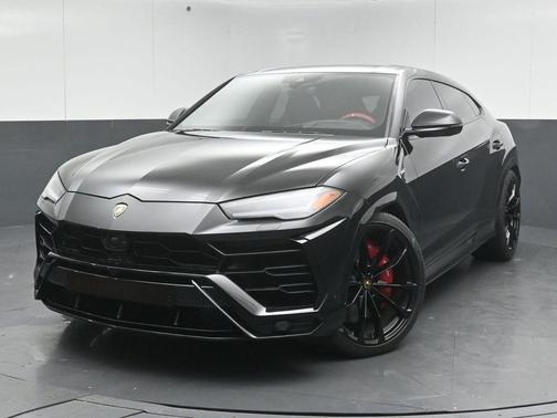 2021 Lamborghini Urus Pearl Capsule