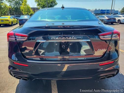 2022 Maserati Ghibli Modena Q4