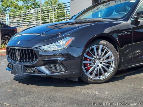 2022 Maserati Ghibli Modena Q4