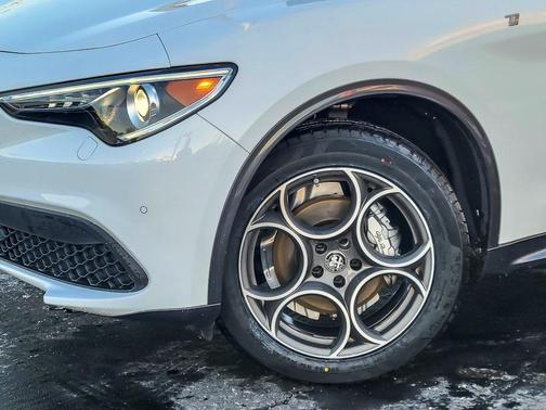 2022 Alfa Romeo Stelvio Ti