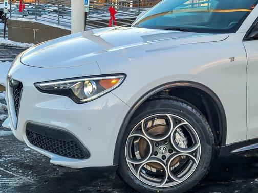 2022 Alfa Romeo Stelvio Ti