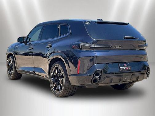 Carbon Black Metallic 2023 BMW XM Base