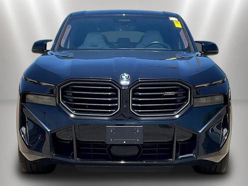 Carbon Black Metallic 2023 BMW XM Base