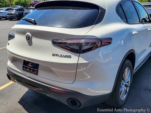 2024 Alfa Romeo Stelvio Base
