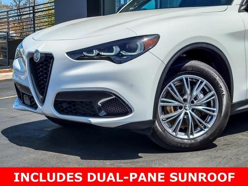 2024 Alfa Romeo Stelvio Base