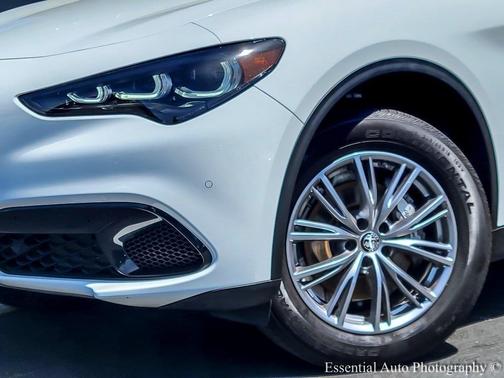 2024 Alfa Romeo Stelvio Base