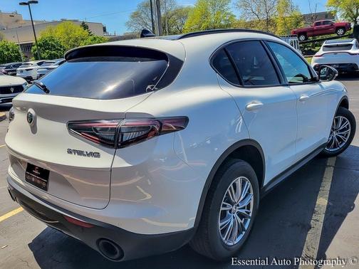 2024 Alfa Romeo Stelvio Base