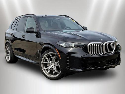 Black Sapphire Metallic 2024 BMW X5 xDrive40i