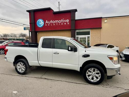 2017 Nissan Titan XD SV