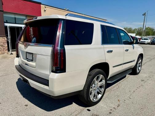 White 2015 Cadillac Escalade Luxury
