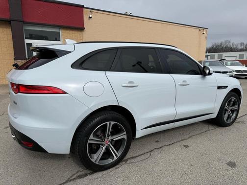2017 Jaguar F-PACE 35t R-Sport