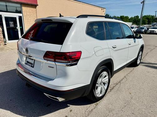 Pure White 2021 Volkswagen Atlas 3.6L SE w/Technology