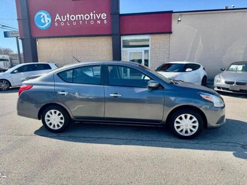 Gray 2018 Nissan Versa S