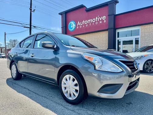 Gray 2018 Nissan Versa S