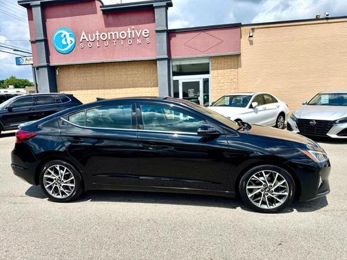 2019 Hyundai ELANTRA Limited
