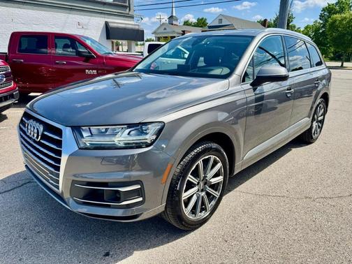 Graphite Gray Metallic 2017 Audi Q7 3.0T Prestige