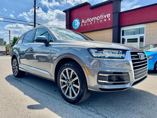 Graphite Gray Metallic 2017 Audi Q7 3.0T Prestige