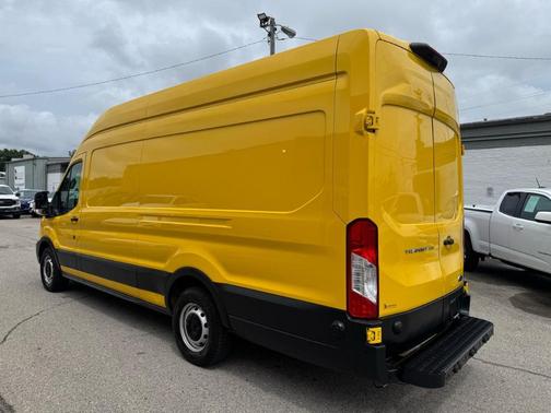 Yellow 2022 Ford Transit-250 Base