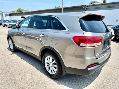 2017 Kia Sorento L