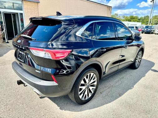 2020 Ford Escape Titanium