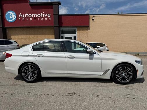White 2019 BMW 530 i xDrive