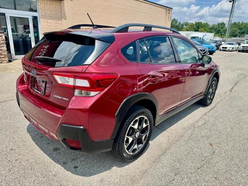 Venetian Red Pearl 2018 Subaru Crosstrek 2.0i