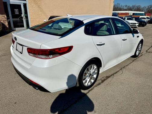 2016 Kia Optima LX